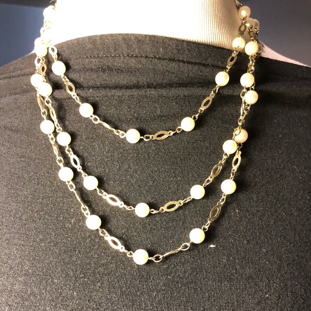 Faux Pearl Pendant.